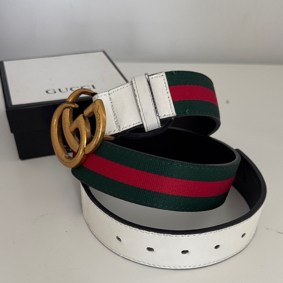 Gucci White Belt with Gold GG Buckle - Picture 3 of 7